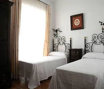 Hacienda Olontigi Casa de hóspedes Aznalcázar 0*,